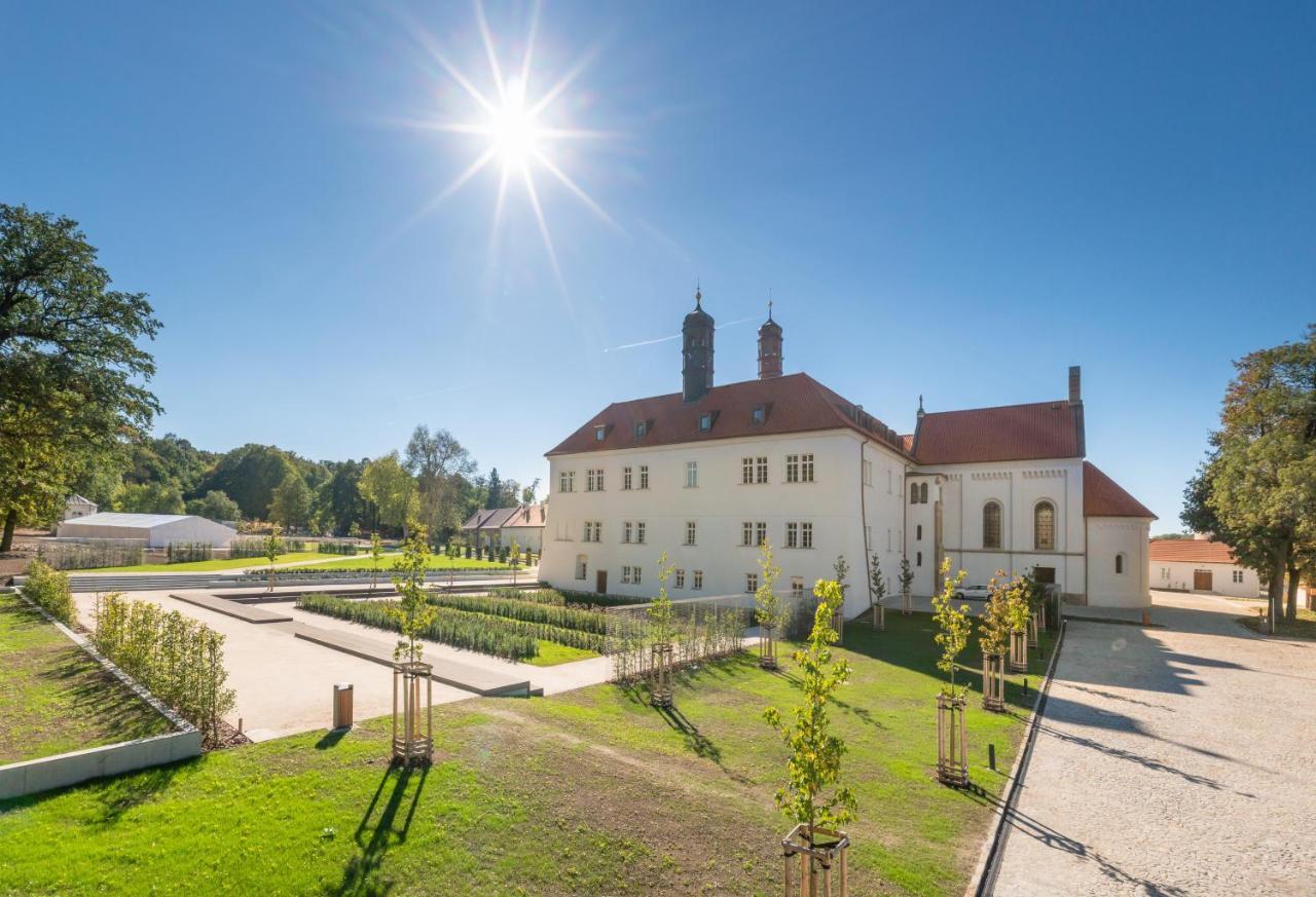 Chateau Clara Futura Dolni Brezany Exteriör bild