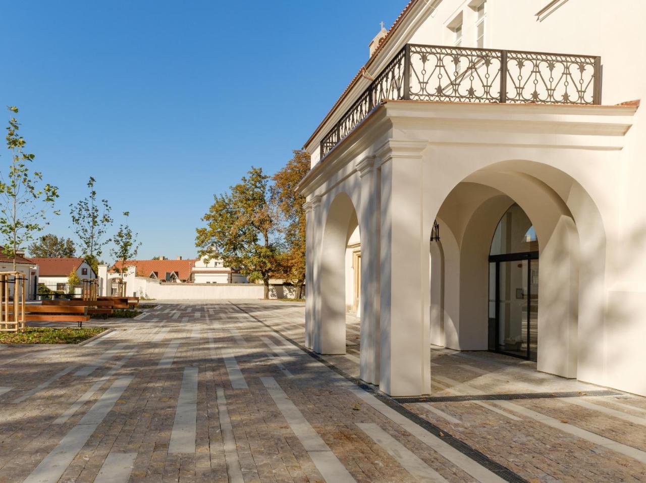 Chateau Clara Futura Dolni Brezany Exteriör bild